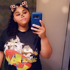 Meet your Posher, Inez